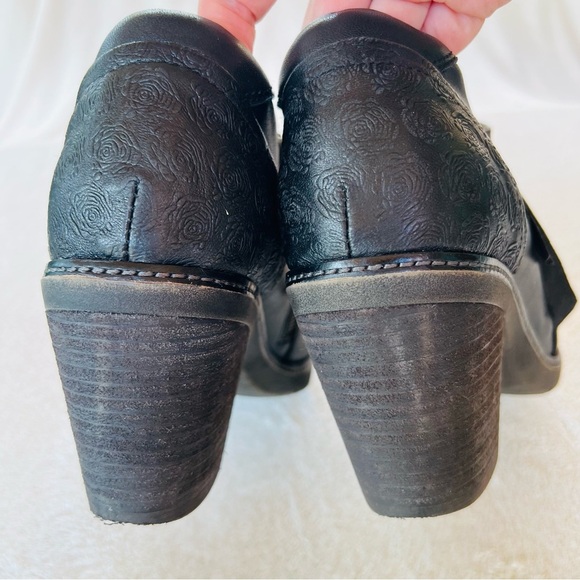 HÄLSA RYLEE EMBOSSED BLACK LEATHER ZIPPER ANKLE BOOTIES SIZE 9.5 - Picture 7 of 14